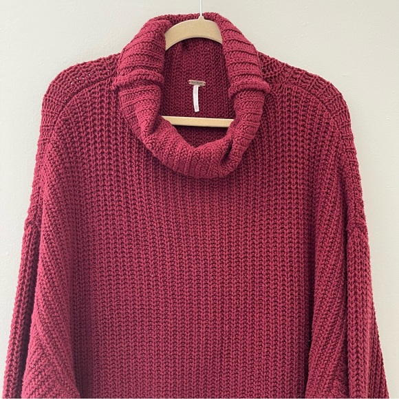 Free People Swim To Deep Turtle Neck Sweater Deep Red Chunky Knit Women's XS - Picture 6 of 13